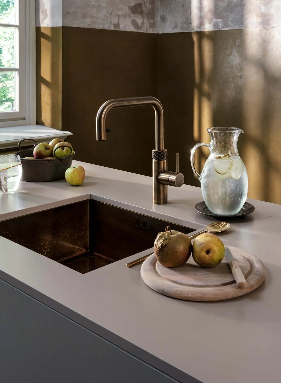 Quooker Flex fitted beside a kitchen sink
